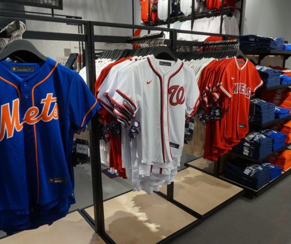Modern Retail Store Fixtures